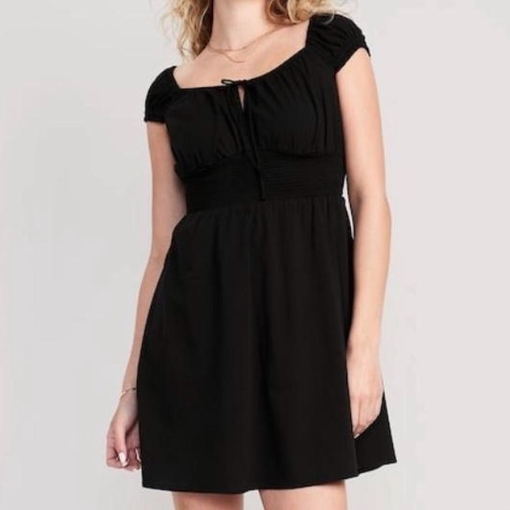 Waist-Defined Floral Mini Dress